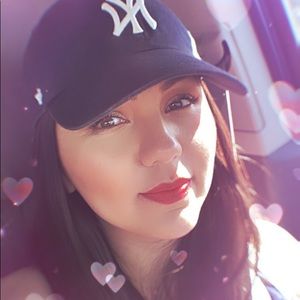 Meet your Posher, Edith